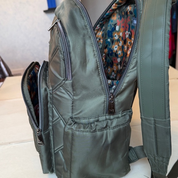 #LUG Backpack - Picture 5 of 11